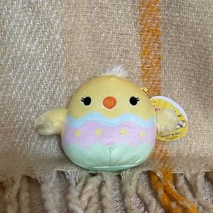 NWT Aimee the Chick Squishmallow 4.5”